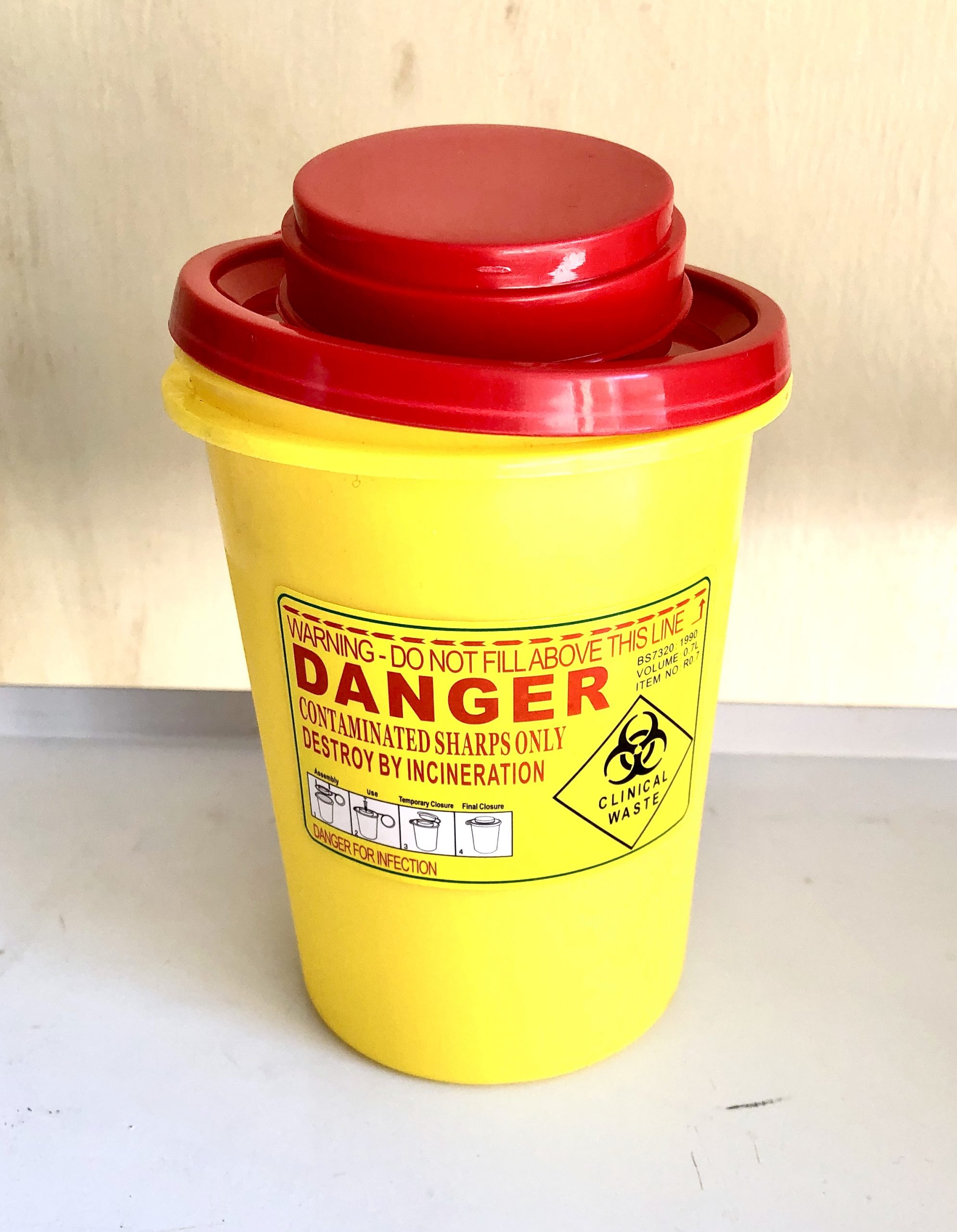 Portable Sharps Disposal Bin Permanent Makeup Supplies